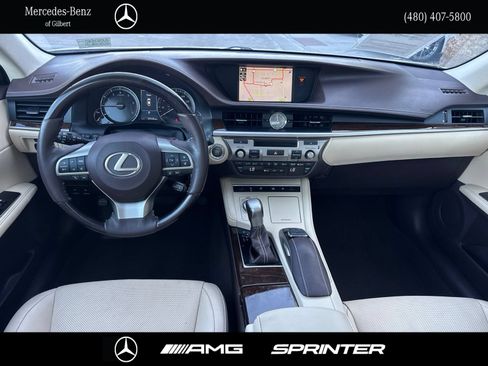 Used 2018 Lexus ES 350 w/ Luxury Package w/Wood Trim FWD image 21