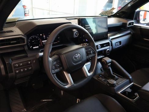 Used 2026 Toyota 4Runner Limited AWD/4WD image 5