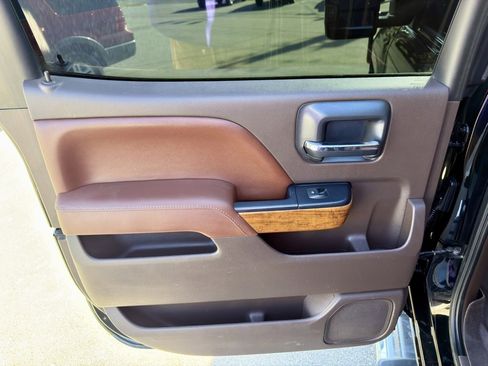 Used 2017 Chevrolet Silverado 2500 High Country w/ Duramax Plus Package image 25