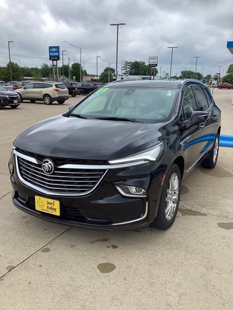 Used 2023 Buick Enclave Essence w/ Experience Buick Package AWD/4WD image 1