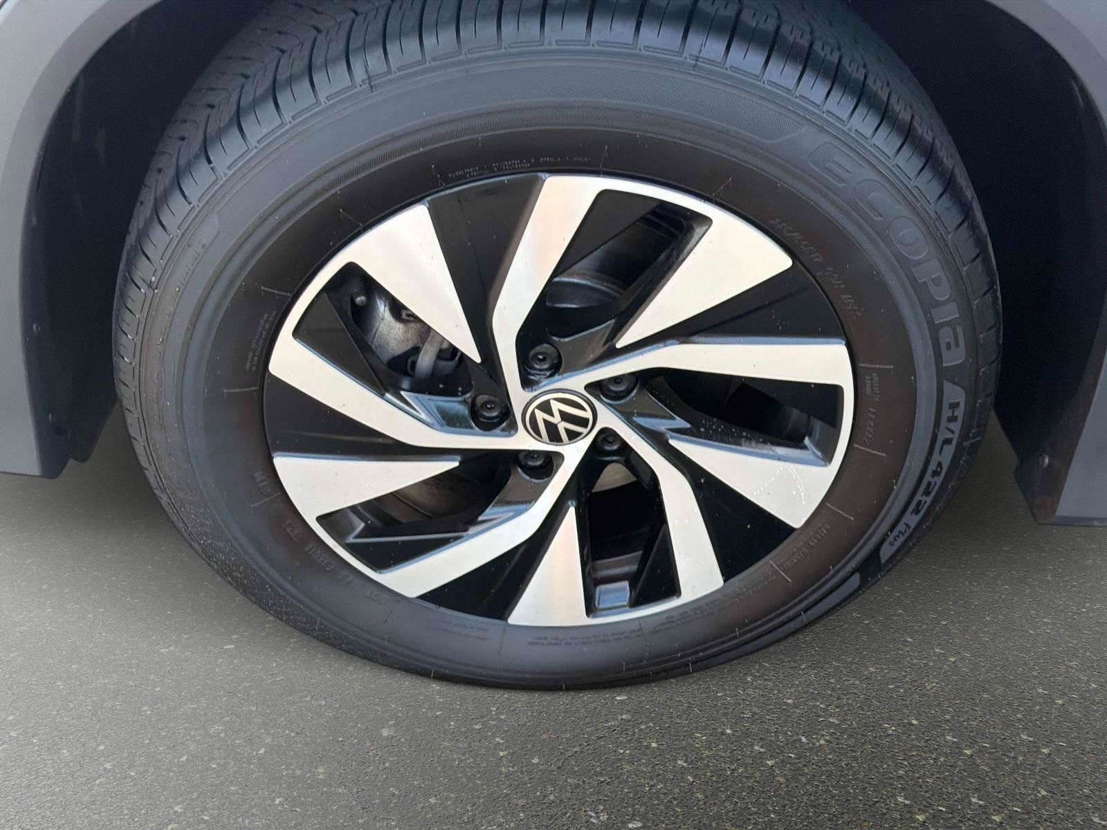 Used 2026 Volkswagen Tiguan S FWD image 10
