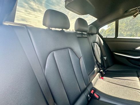 Used 2019 BMW 330i Sedan w/ Convenience Package RWD image 11