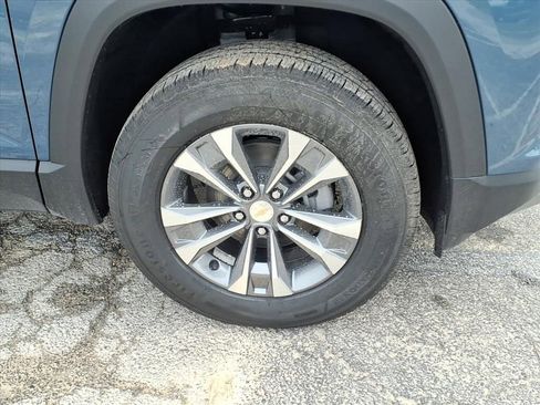 New 2026 Chevrolet Equinox LT w/ Convenience Package II FWD image 11