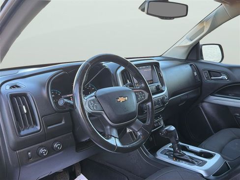 Used 2019 Chevrolet Colorado LT w/ LT Convenience Package AWD/4WD image 11