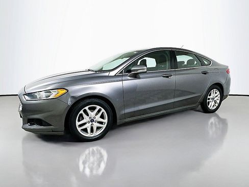Used 2013 Ford Fusion SE image 3