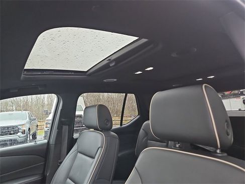 Certified 2023 Chevrolet Traverse Premier w/ LPO, Floor Liner Package image 19