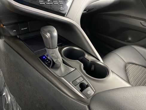 Used 2021 Toyota Camry SE AWD/4WD image 24