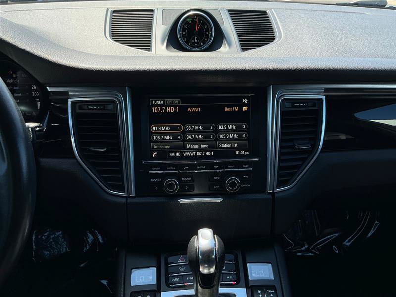 Used 2015 Porsche Macan S AWD/4WD image 25