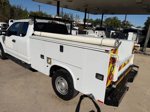 Used 2017 Ford F250 XL w/ Power Equipment Group image 12