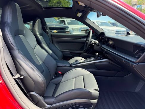 Used 2024 Porsche 911 Carrera RWD image 7