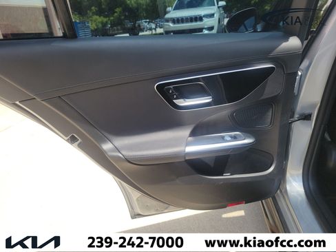 Used 2023 Mercedes-Benz C 300 4MATIC Sedan image 11