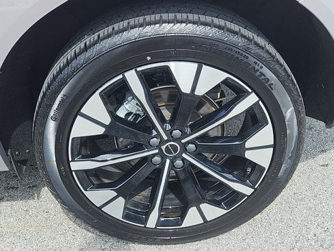 Used 2026 Volvo XC60 B5 Plus w/ Protection Package Premier AWD/4WD image 29
