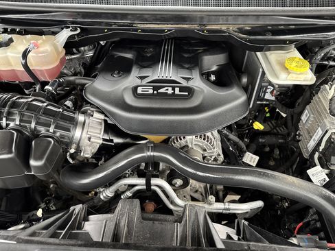 Used 2022 Jeep Grand Wagoneer Series III w/ Rear Seat Video Group 1 image 19