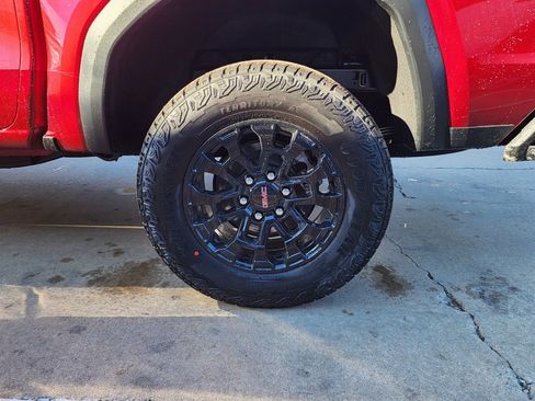 New 2026 GMC Canyon Elevation w/ Convenience Package image 51