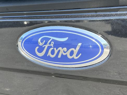 Used 2020 Ford F350 Lariat w/ Camper Package AWD/4WD image 8