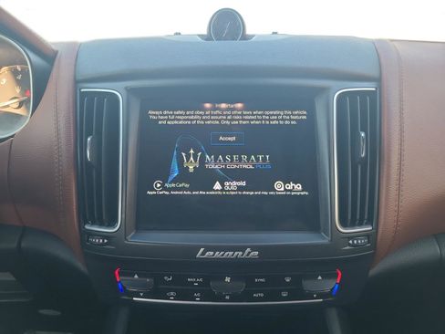 Used 2017 Maserati Levante w/ Sport Package AWD/4WD image 14