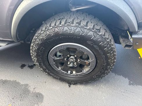 Used 2021 Ford Bronco Badlands AWD/4WD image 2