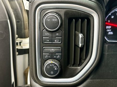 Used 2021 Chevrolet Silverado 1500 LT w/ Fleet Comfort Package image 11