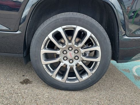 Used 2022 GMC Acadia Denali w/ Denali Ultimate Package AWD/4WD image 5