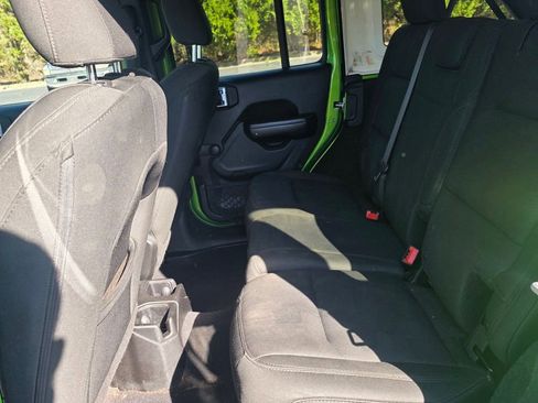 Used 2018 Jeep Wrangler Unlimited Sport image 11