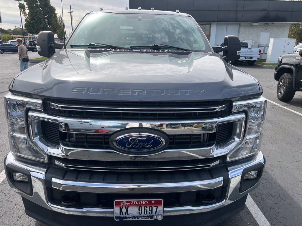 Used 2022 Ford F350 XLT w/ XLT Value Package AWD/4WD image 3