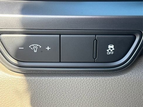 New 2026 Kia Carnival FWD image 27