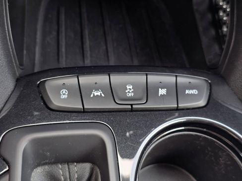 Used 2025 Chevrolet TrailBlazer LT AWD/4WD image 21