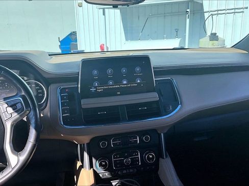 Used 2021 Chevrolet Tahoe Premier w/ Premium Package image 9