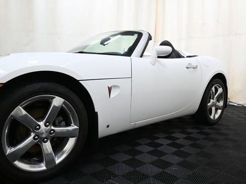 Used 2008 Pontiac Solstice Convertible w/ Preferred Package RWD image 7