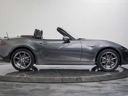 Used 2019 MAZDA MX-5 Miata Grand Touring image 14