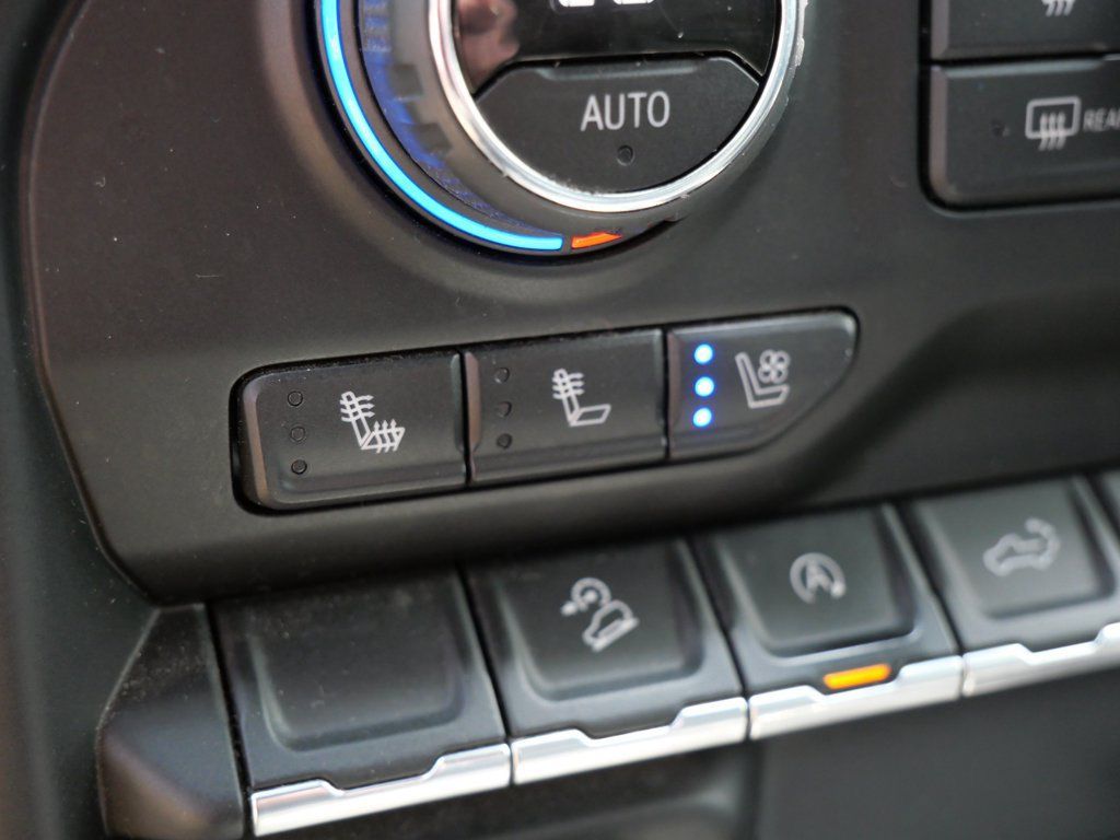 Used 2020 Chevrolet Silverado 1500 LTZ AWD/4WD image 31