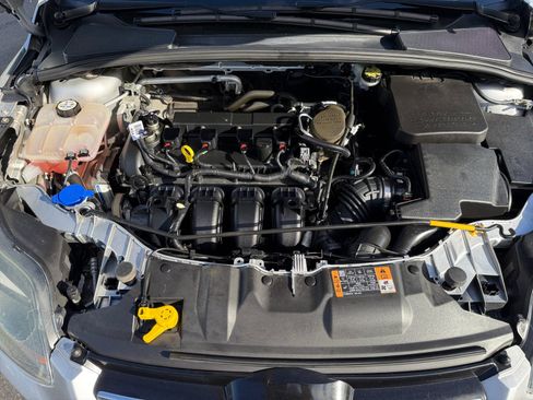Used 2014 Ford Focus Titanium FWD image 20
