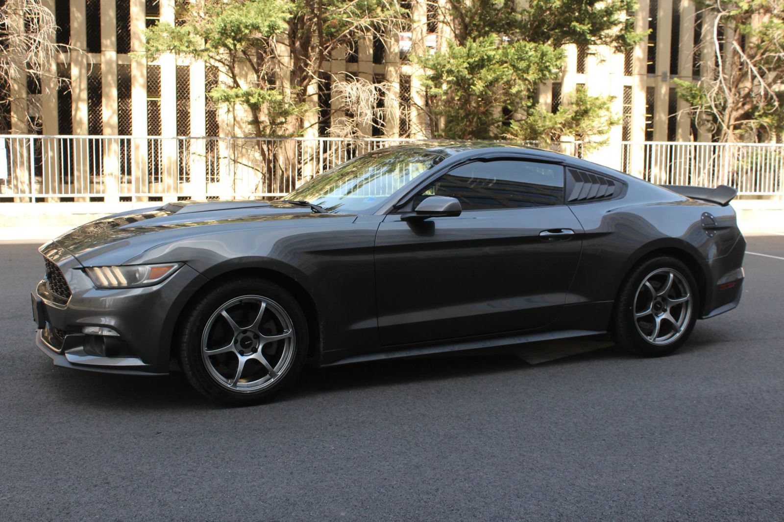 Used 2016 Ford Mustang Premium RWD image 13