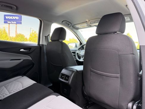 Used 2021 Chevrolet Equinox LT FWD image 21