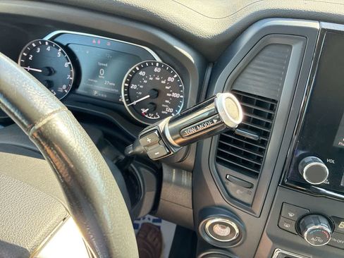 Used 2023 Nissan Titan SV w/ SV Convenience Package AWD/4WD image 15
