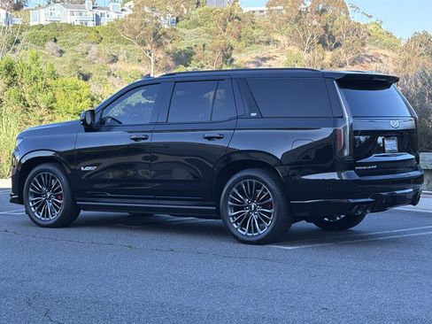 Used 2024 Cadillac Escalade V image 4