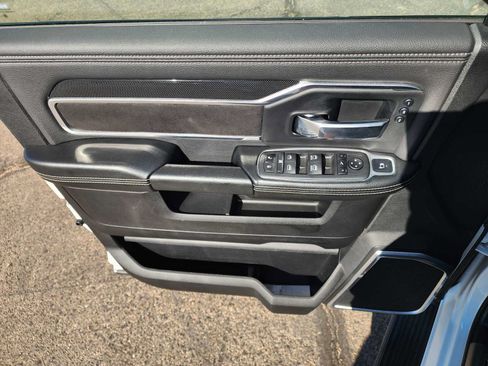 Used 2022 RAM 2500 Laramie AWD/4WD image 19