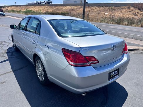 Used 2007 Toyota Avalon Limited FWD image 4