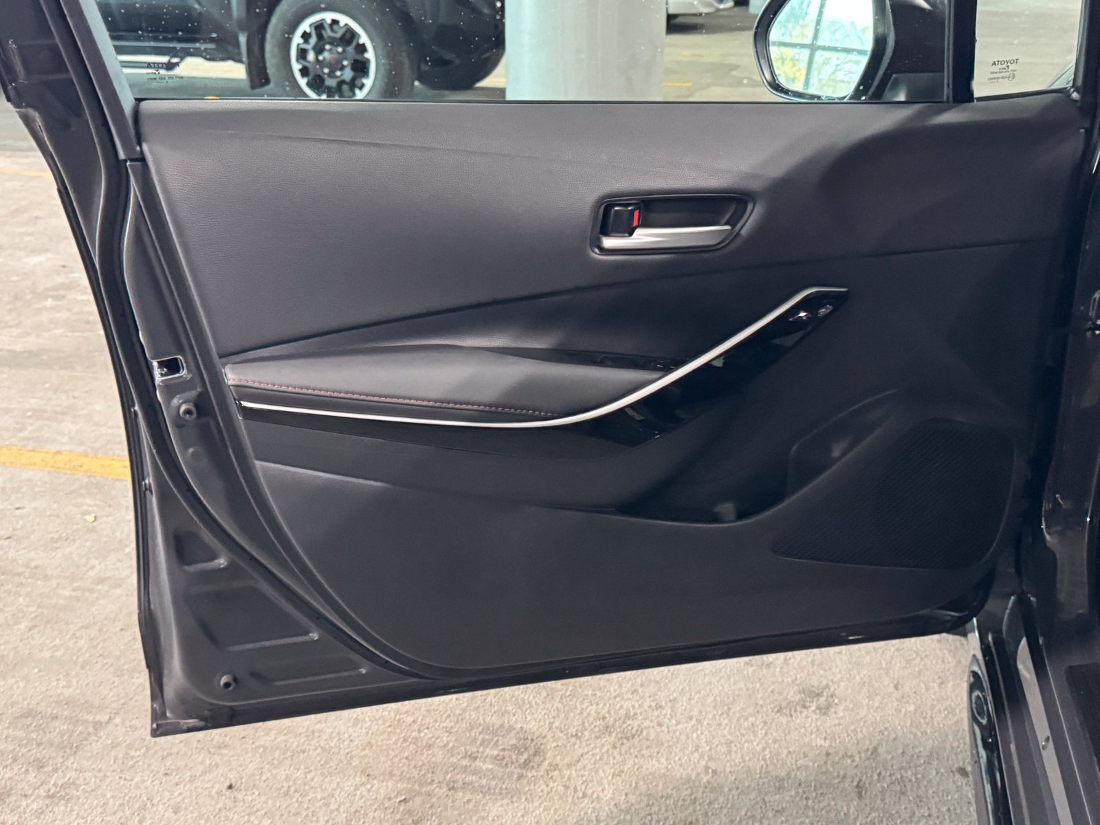Used 2026 Toyota Corolla XSE FWD image 14