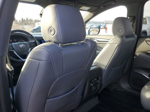 Used 2023 Buick Enclave Essence image 27