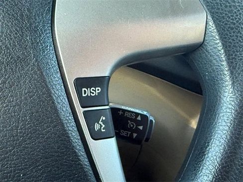 Used 2012 Toyota Highlander 4WD image 15