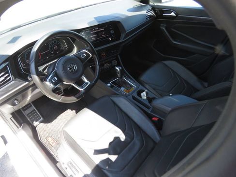 Used 2021 Volkswagen Jetta GLI FWD image 11