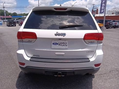 Used 2017 Jeep Grand Cherokee Laredo w/ Quick Order Package 2BE RWD image 4