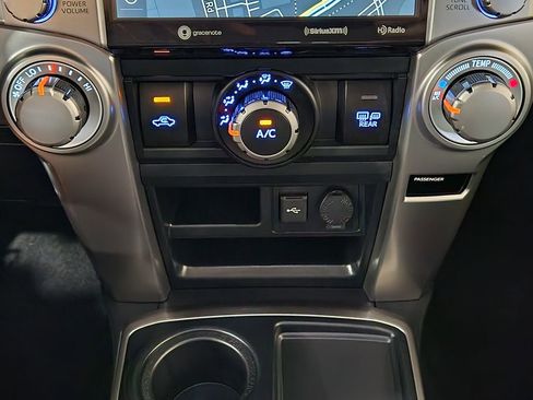 Used 2022 Toyota 4Runner SR5 Premium image 35