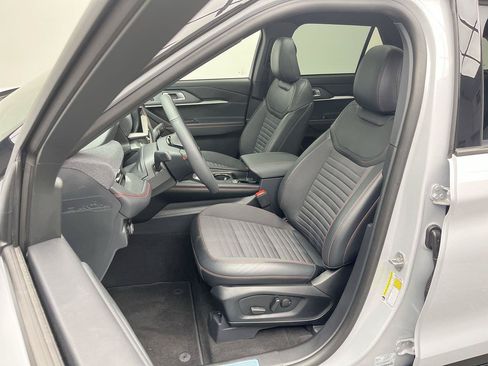 New 2026 Ford Explorer ST-Line AWD/4WD image 10