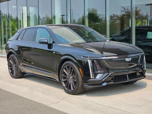 New 2026 Cadillac Lyriq V AWD/4WD image 7