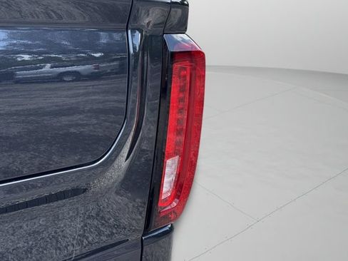 Used 2025 GMC Sierra 1500 SLT AWD/4WD image 39