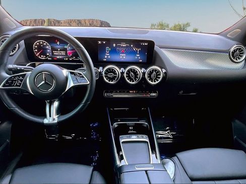 Used 2025 Mercedes-Benz GLA 250 image 16