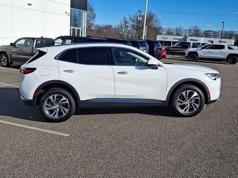 Used 2023 Buick Envision Essence image 11