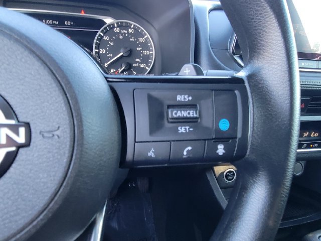 Used 2023 Nissan Rogue SV FWD image 5